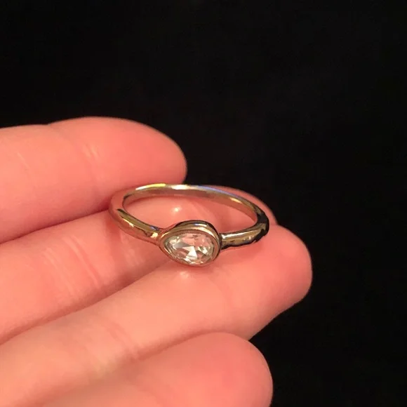 Elegant Gold Ring with White Rhinestone - Picture 4 of 7